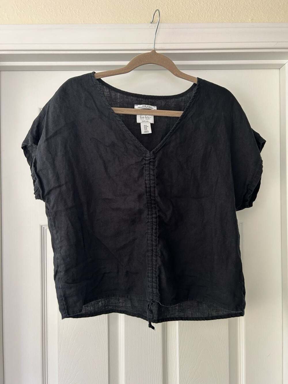 Nicole Miller New York Black 100% Linen Front-Ruched V-Neck Short Sleeve Top
